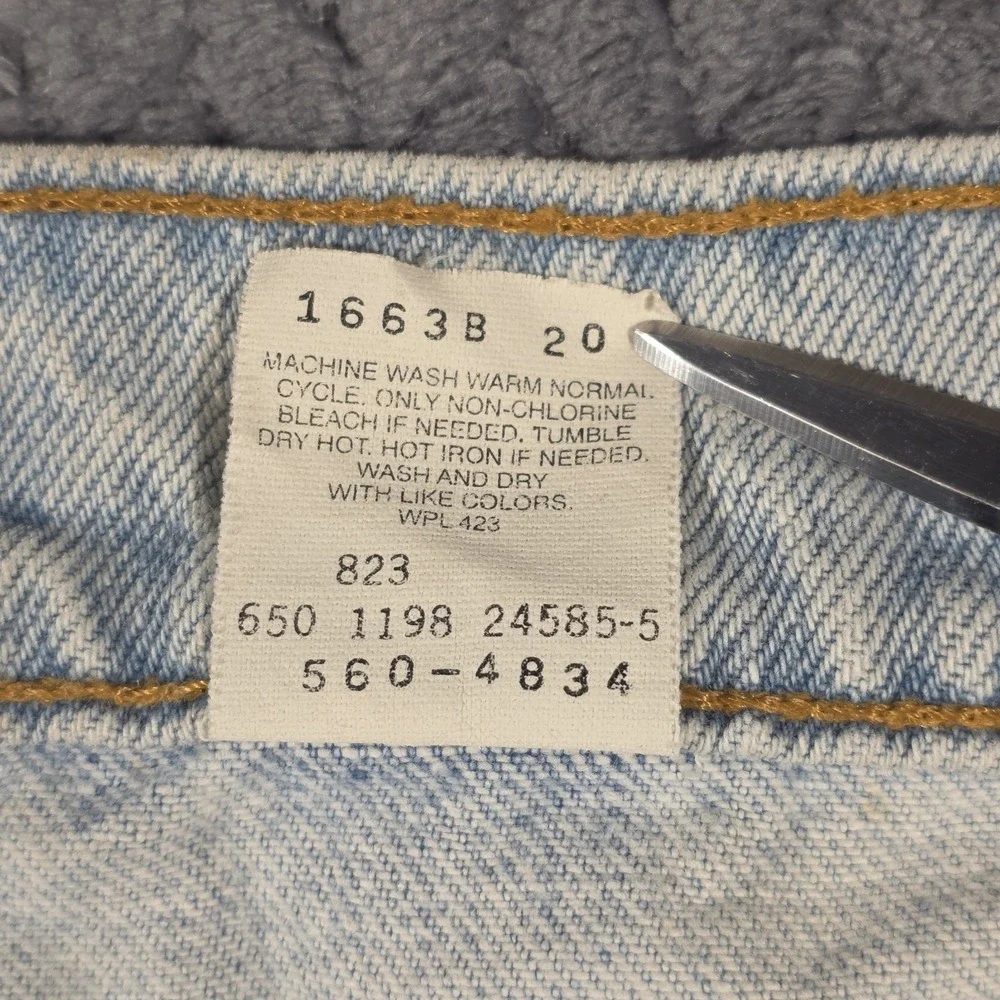 Vintage Y2K Levi's 560 Jeans Men 38x34 Fits 36x33 Light Wash USA Loose Tapered